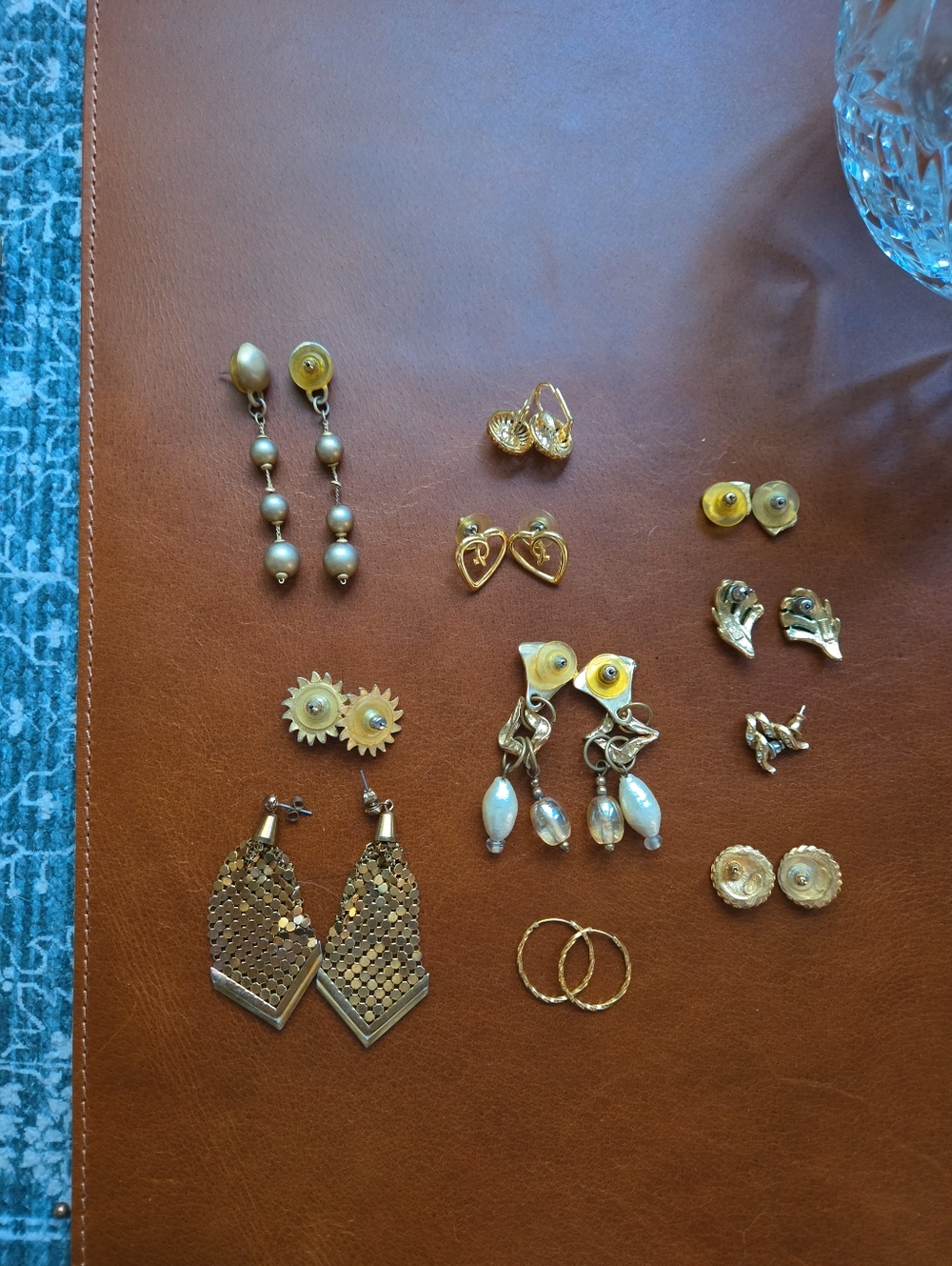 Lot Bundle Vintage Gold Chunky Earrings - Picture 2 of 9